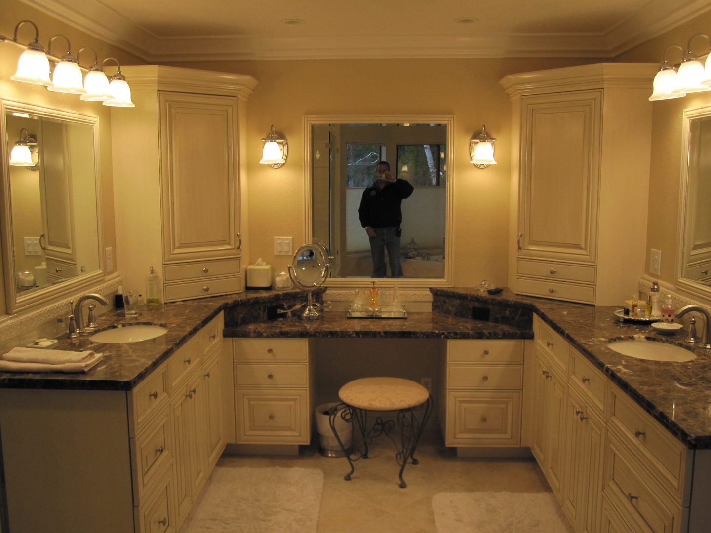 Luxurious bathroom design with granite countertops